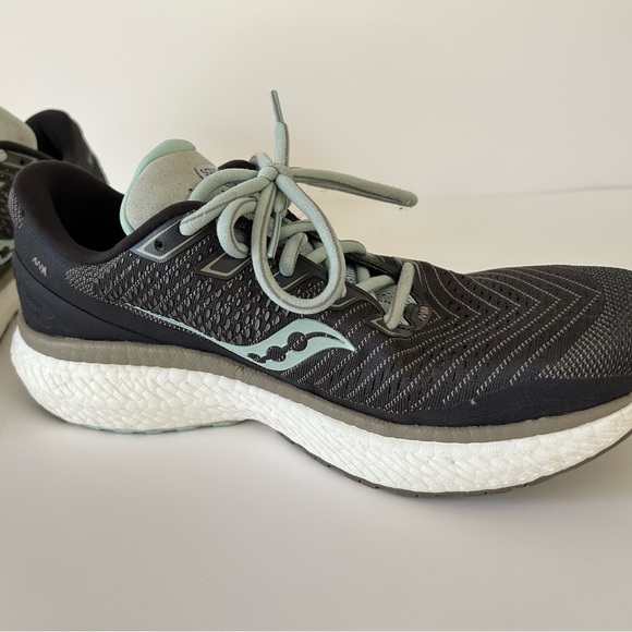 Women’s Saucony running shoes - Picture 6 of 14